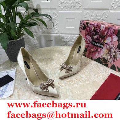 Dolce  &  Gabbana Heel 10.5cm Satin Pumps Beige with Crystal Bow 2021